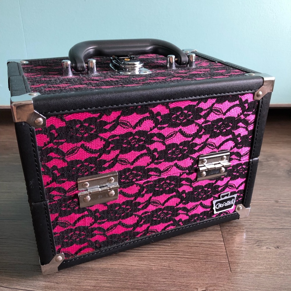 Caboodles Make Me Over 4-Tray Train Case Purple Black Lace